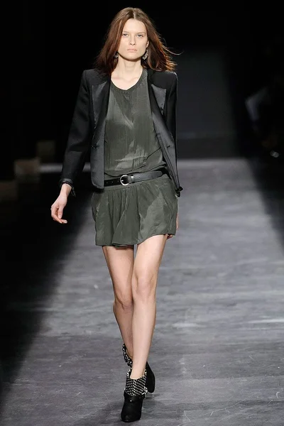 Look 27